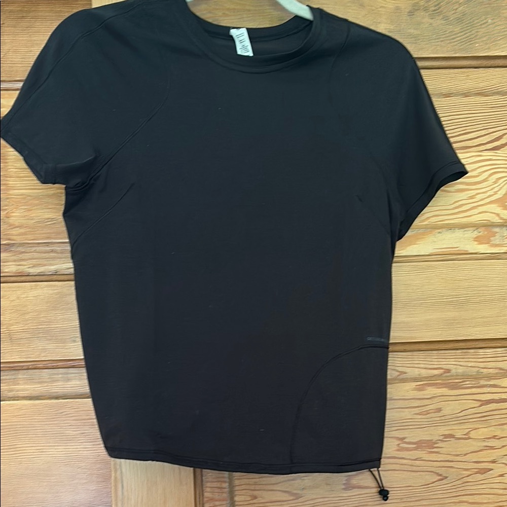 Lululemon Athletica Black Short Sleeve Tee with drawstring at the waist